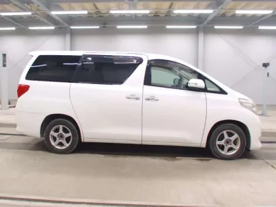 Toyota ALPHARD  с аукциона в Японии