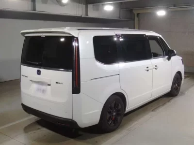Honda STEP WAGON  с аукциона в Японии