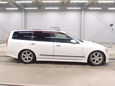 Nissan STAGEA