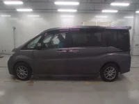 Honda STEP WAGON лот № 30505 оценка 4  с аукциона в Японии 3