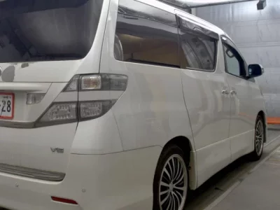 Toyota VELLFIRE  с аукциона в Японии