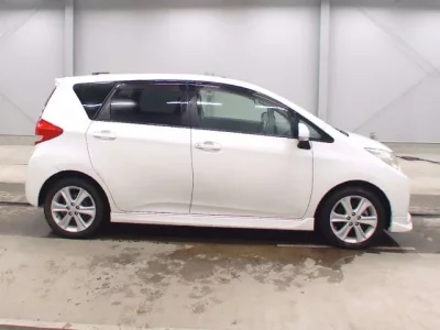 Subaru TREZIA  с аукциона в Японии