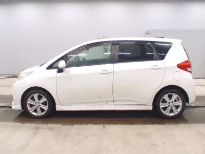 Subaru TREZIA  с аукциона в Японии