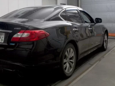 Nissan FUGA  с аукциона в Японии