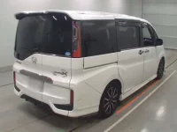 Honda STEP WAGON лот № 30519 оценка 3.5  с аукциона в Японии 1