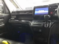 Honda STEP WAGON лот № 30519 оценка 3.5  с аукциона в Японии 8