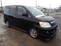 Toyota NOAH лот № 5600 оценка 99  с аукциона в Японии 4