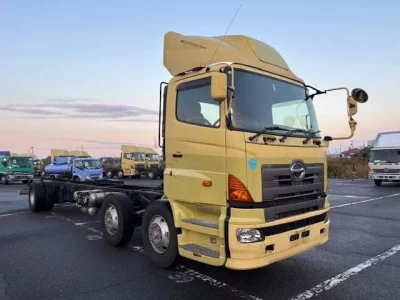 Hino TRUCK
