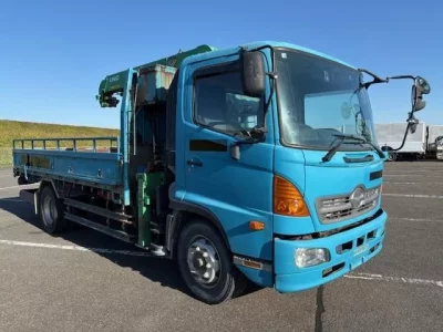 Hino TRUCK