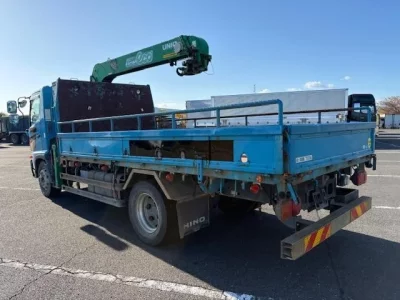 Hino TRUCK