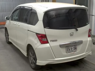 Honda FREED  с аукциона в Японии