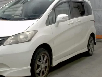 Honda FREED  с аукциона в Японии
