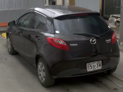 Mazda DEMIO  с аукциона в Японии