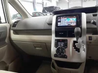Toyota NOAH лот № 30550 оценка 3.5  с аукциона в Японии 8
