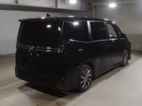 Toyota VOXY лот № 2175 оценка 5  с аукциона в Японии 1