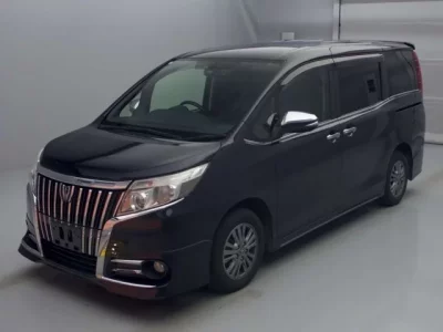 Toyota ESQUIRE  с аукциона в Японии