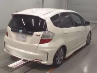 Honda FIT лот № 30572 оценка R  с аукциона в Японии 1
