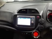 Honda FIT лот № 30572 оценка R  с аукциона в Японии 8