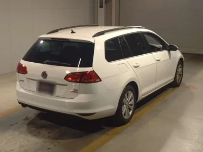 Volkswagen GOLF VARIANT