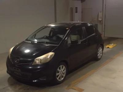 Toyota VITZ  с аукциона в Японии