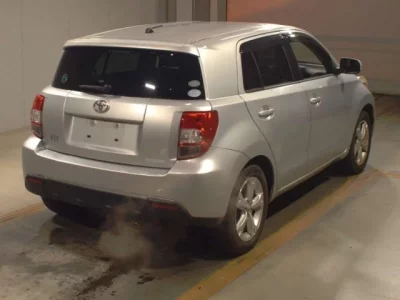 Toyota IST  с аукциона в Японии