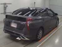 Toyota PRIUS лот № 30619 оценка 3.5  с аукциона в Японии 1