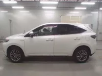 Toyota HARRIER лот № 30622 оценка R  с аукциона в Японии 3