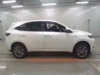 Toyota HARRIER лот № 30622 оценка R  с аукциона в Японии 2