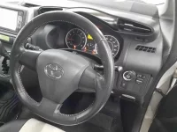Toyota WISH лот № 30626 оценка 3.5  с аукциона в Японии 6