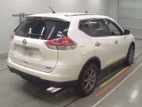 Nissan X-TRAIL лот № 30625 оценка 4  с аукциона в Японии 1