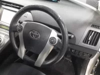 Toyota PRIUS лот № 30628 оценка 3  с аукциона в Японии 6