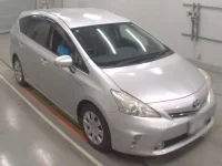 Toyota PRIUS ALPHA лот № 30636 оценка RA  с аукциона в Японии 4