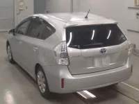 Toyota PRIUS ALPHA лот № 30636 оценка RA  с аукциона в Японии 5