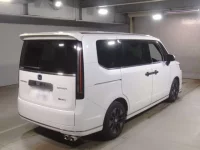 Honda STEP WAGON лот № 2252 оценка 5  с аукциона в Японии 1