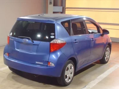 Toyota RACTIS  с аукциона в Японии