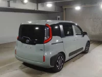 Toyota SIENTA лот № 2254 оценка 5  с аукциона в Японии 1