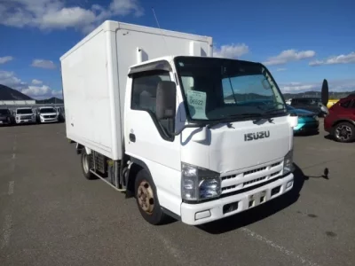 Isuzu ELF