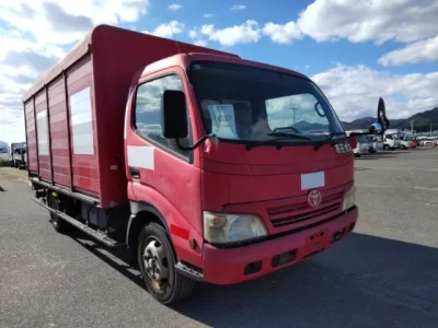 Toyota DYNA  с аукциона в Японии