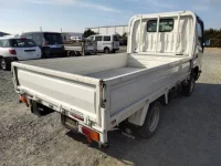 Toyota DYNA лот № 3370 оценка 3.5  с аукциона в Японии 2