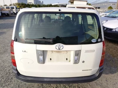 Toyota SUCCEED  с аукциона в Японии