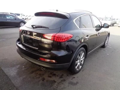 Nissan SKYLINE CROSSOVER