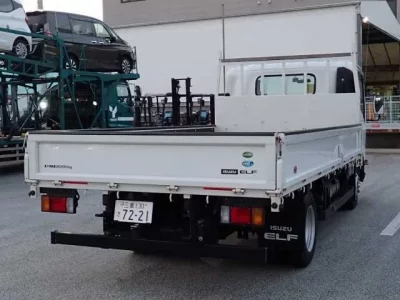 Isuzu ELF  с аукциона в Японии