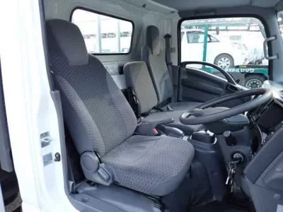 Isuzu ELF  с аукциона в Японии