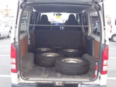 Toyota HIACE VAN
