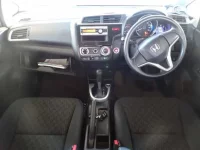 Honda FIT лот № 86 оценка 3  с аукциона в Японии 5