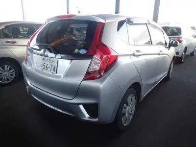 Honda FIT  с аукциона в Японии