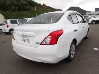 Nissan LATIO лот № 84 оценка R  с аукциона в Японии 1