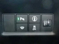 Honda FIT лот № 10 оценка 4  с аукциона в Японии 8