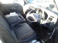 Mazda BONGO VAN лот № 99 оценка 3.5  с аукциона в Японии 2