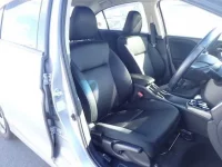 Honda GRACE лот № 173 оценка 4  с аукциона в Японии 3